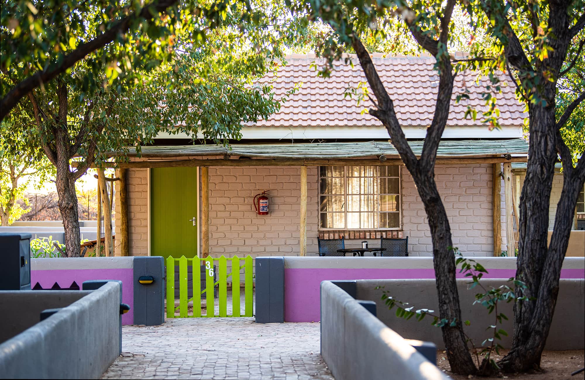 Damara Mopane Lodge thumbnail 3